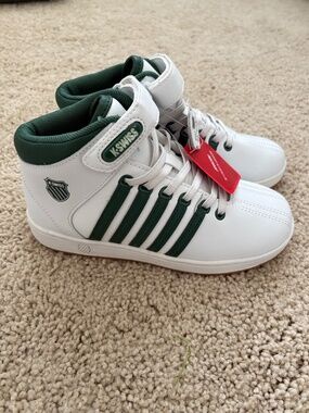 K-Swiss Unisex kids High-Top Sneakers Shoes White US 1 NWOT